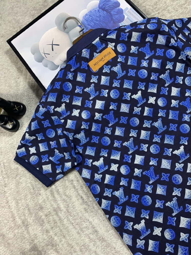 Louis Vuitton	60