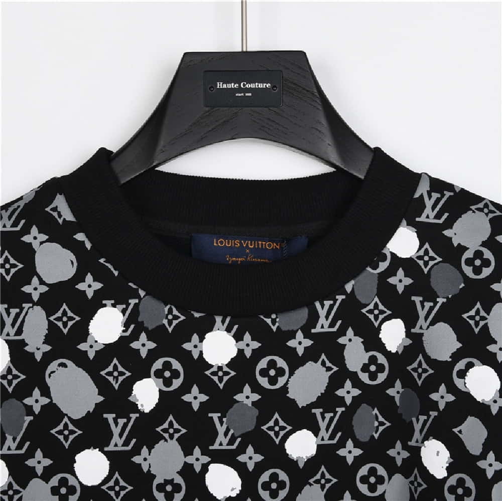 Louis Vuitton	141