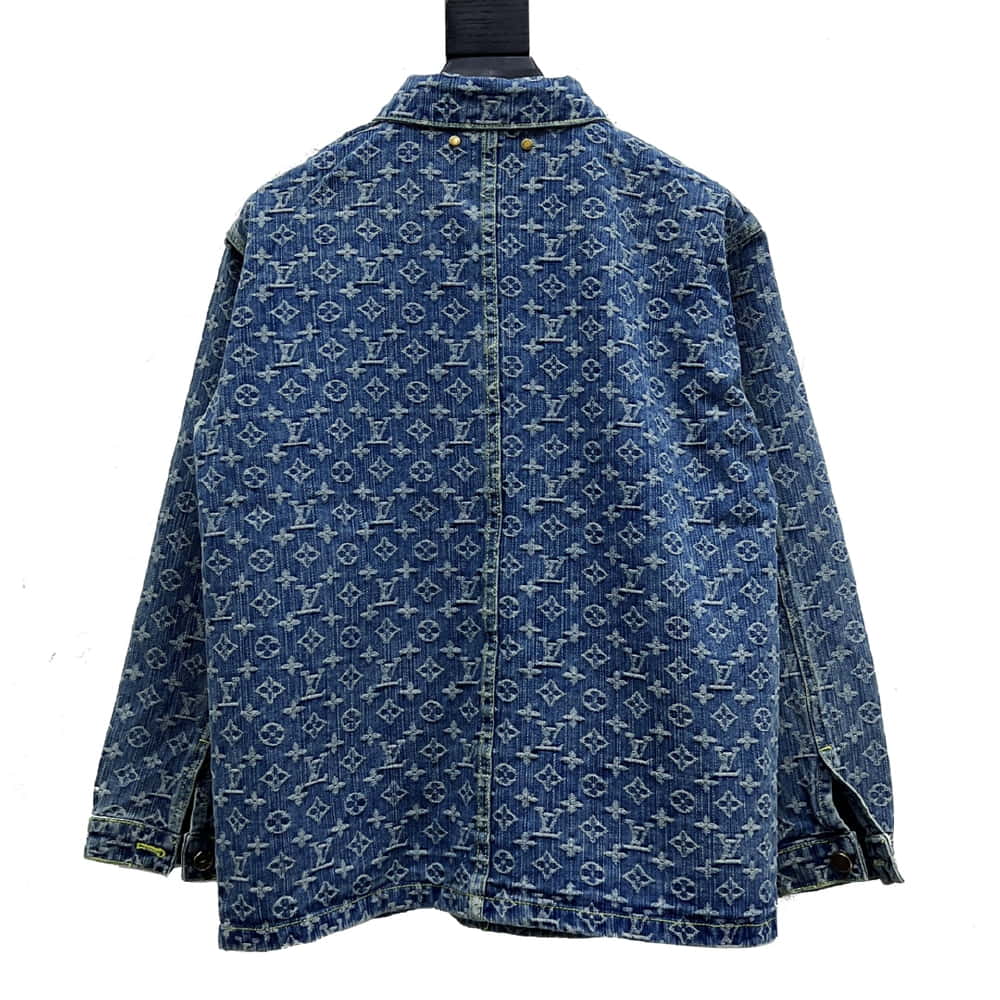 Louis Vuitton	221