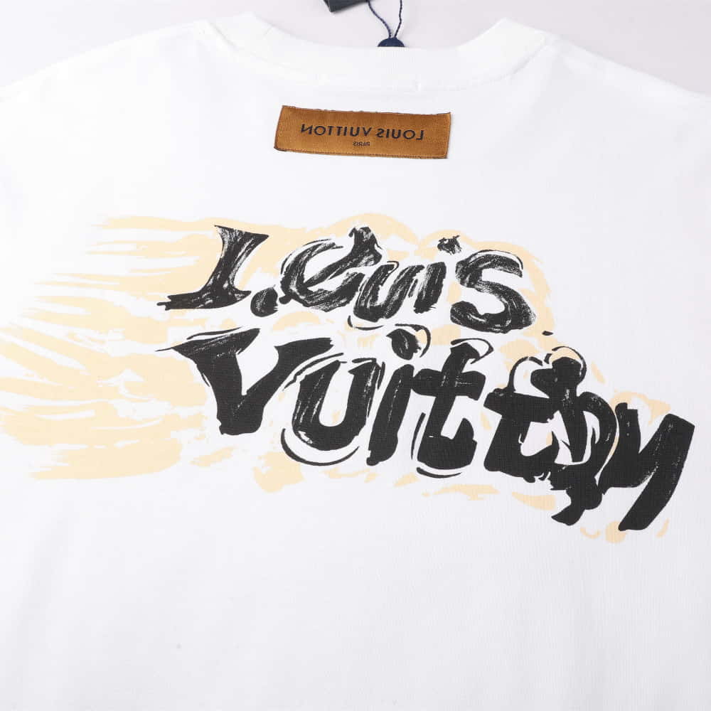 Louis Vuitton	251