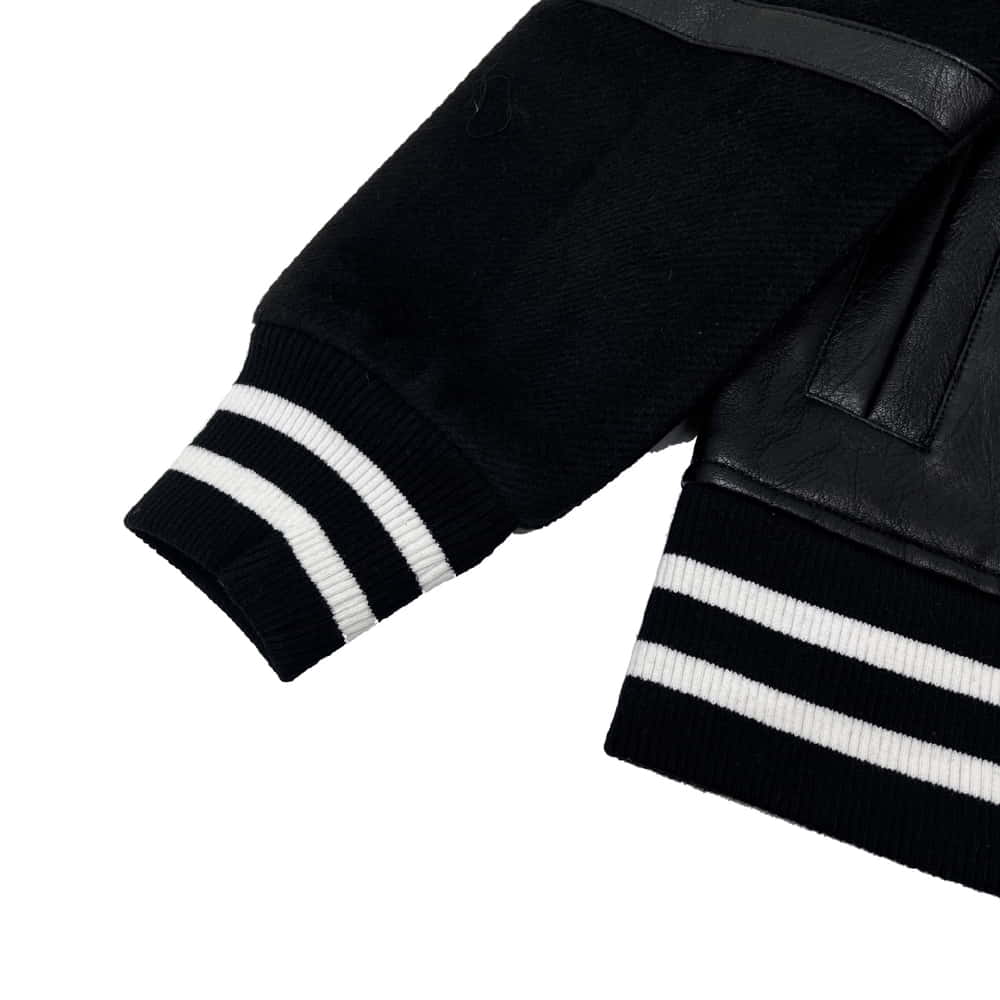 Louis Vuitton	290