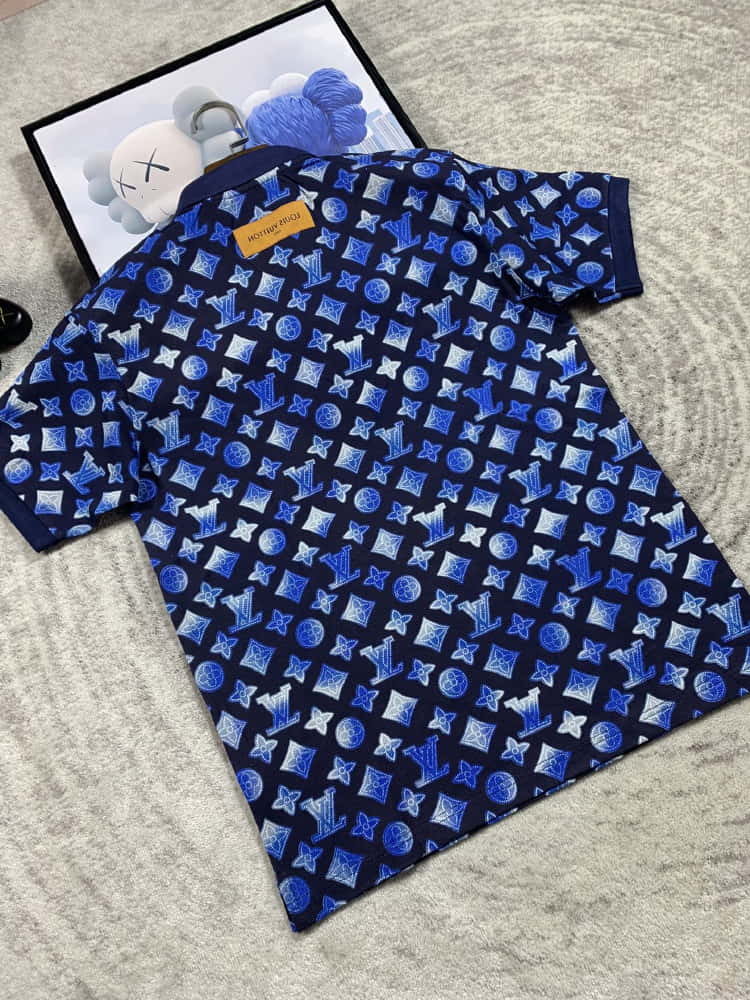 Louis Vuitton	412