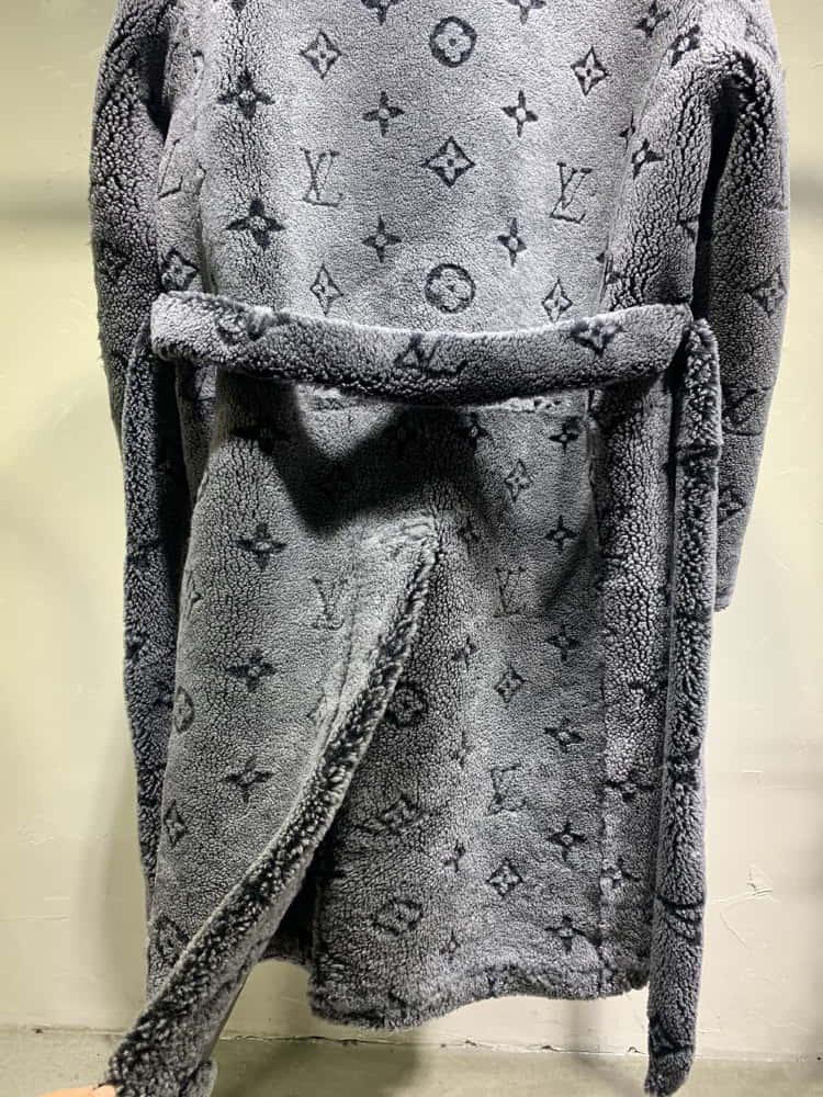 Louis Vuitton	469
