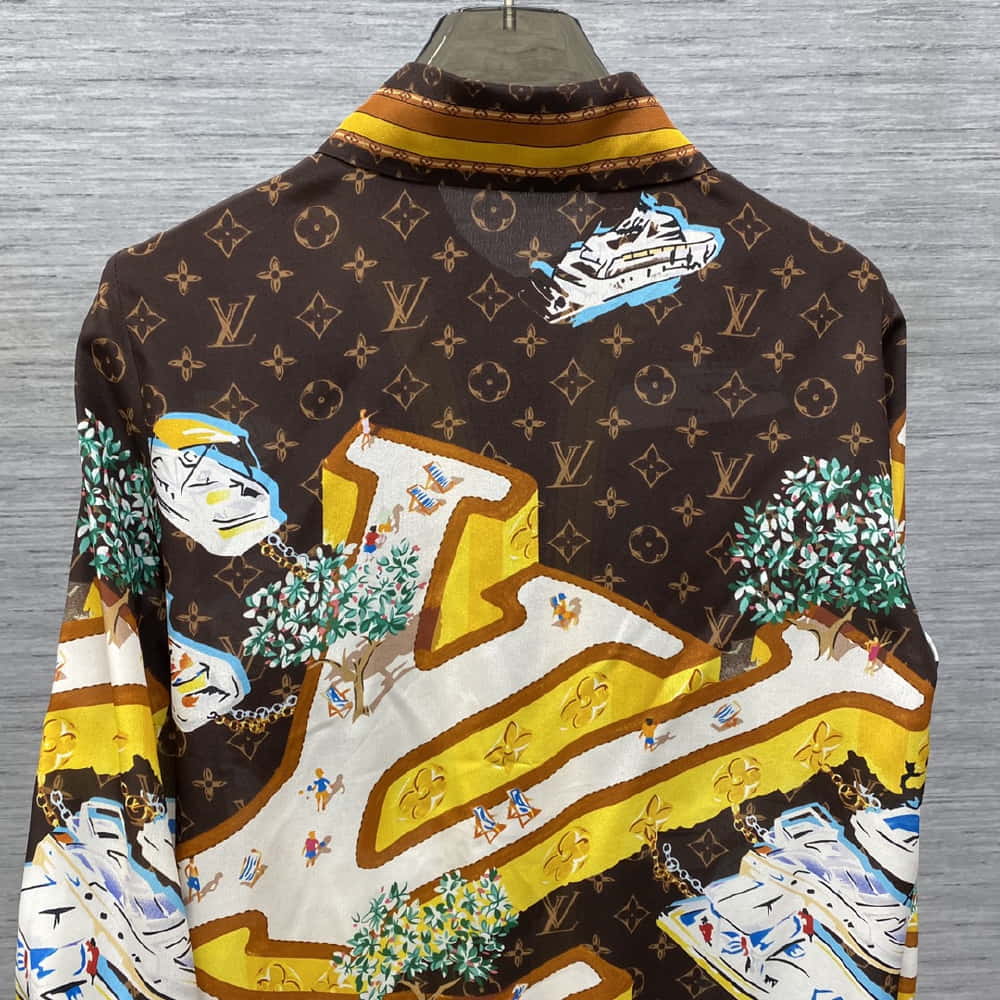 Louis Vuitton	486