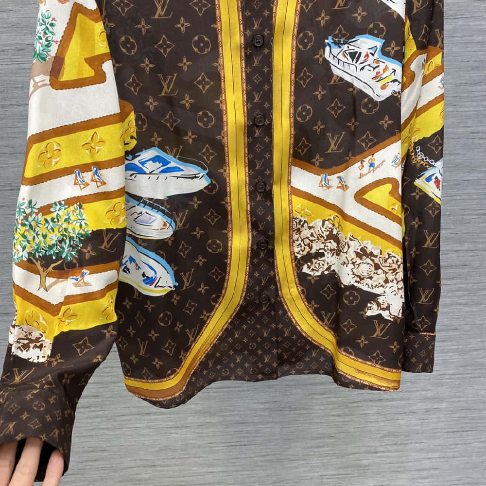 Louis Vuitton	489
