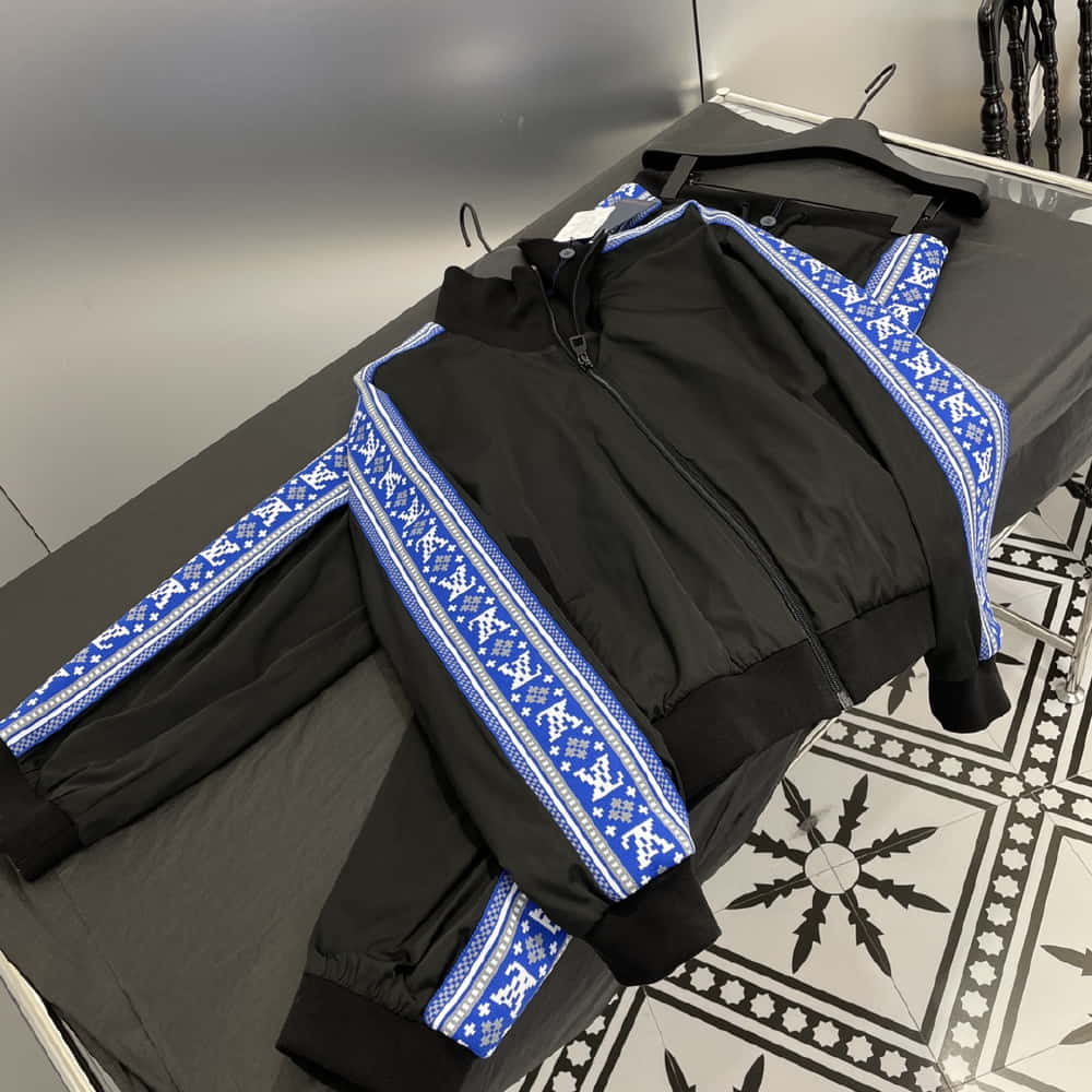 Louis Vuitton	531
