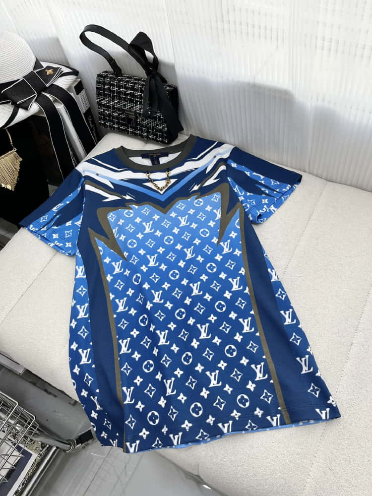 Louis Vuitton	573