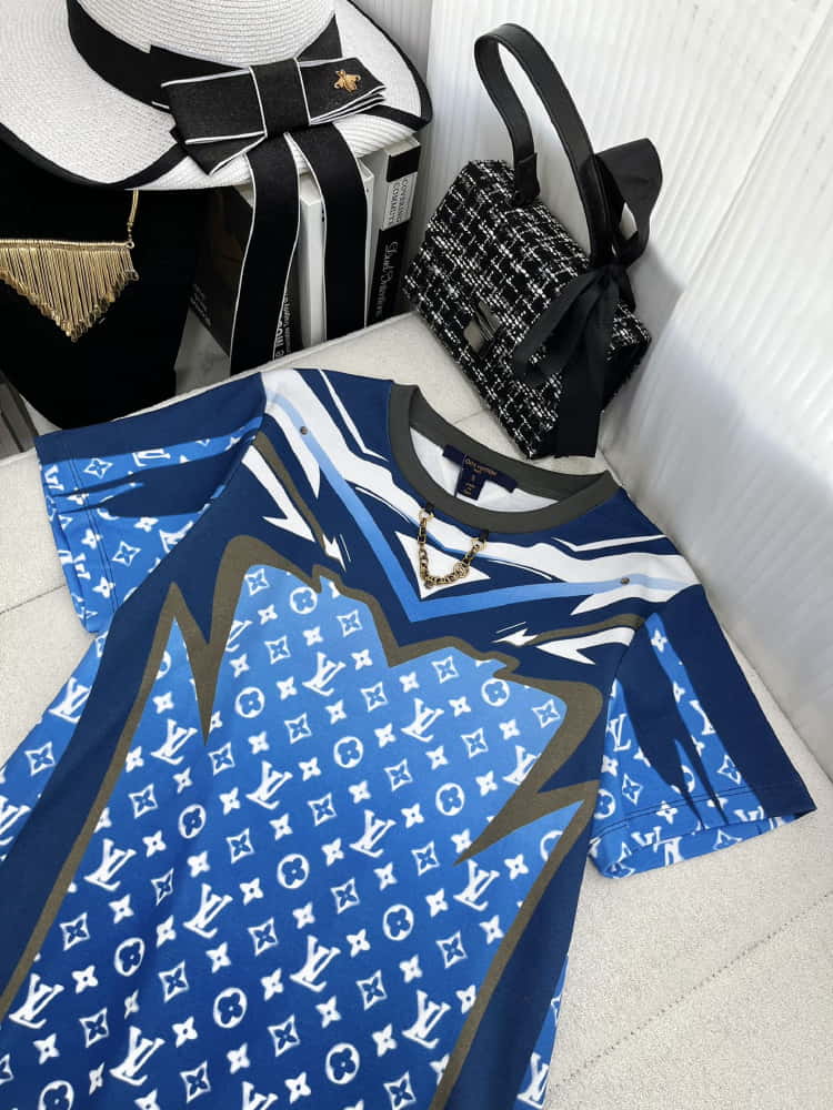 Louis Vuitton	575