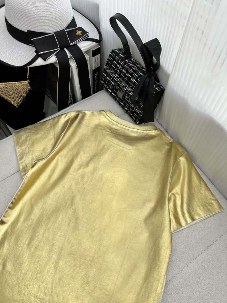 Louis Vuitton	596