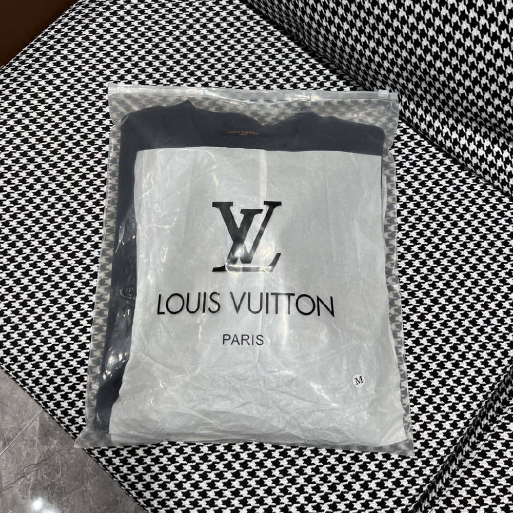 Louis Vuitton	603