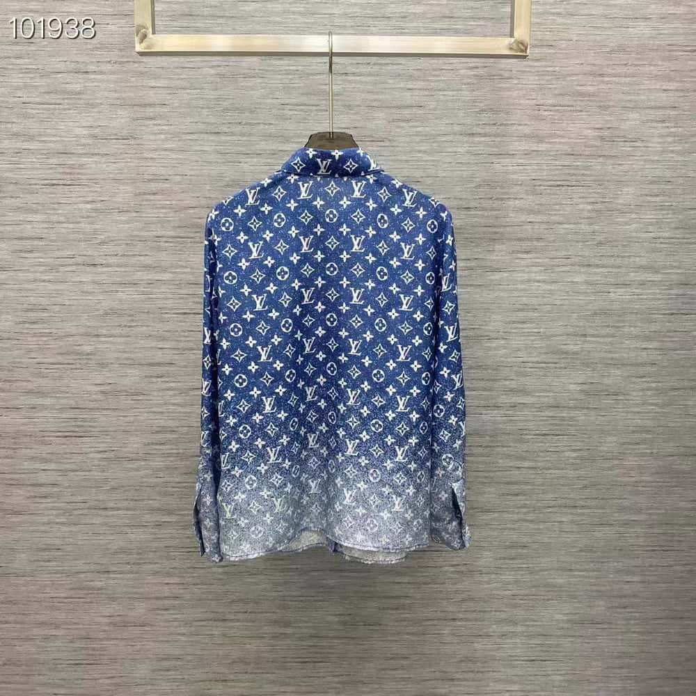 Louis Vuitton	609