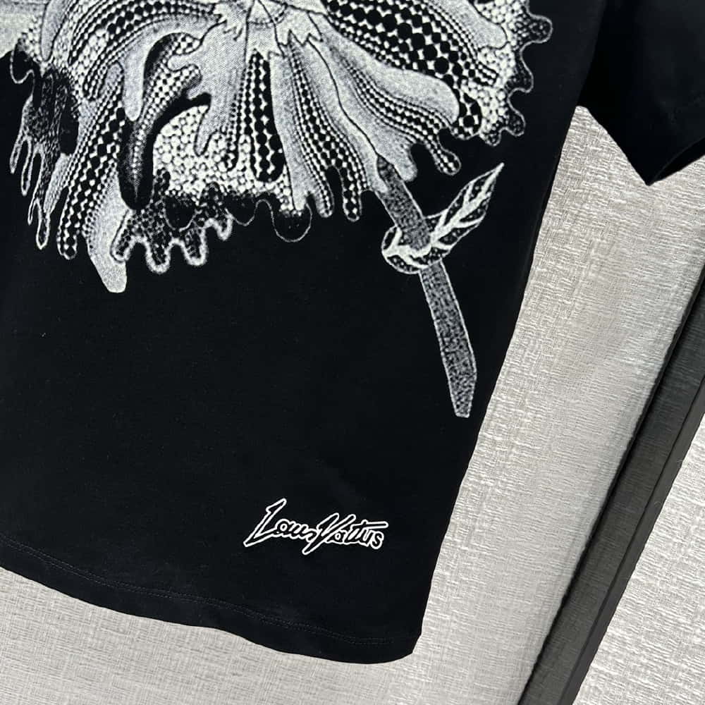 Louis Vuitton	623