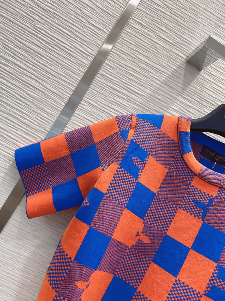Louis Vuitton	658