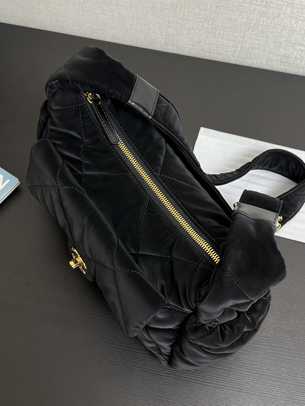 Chanel 1237