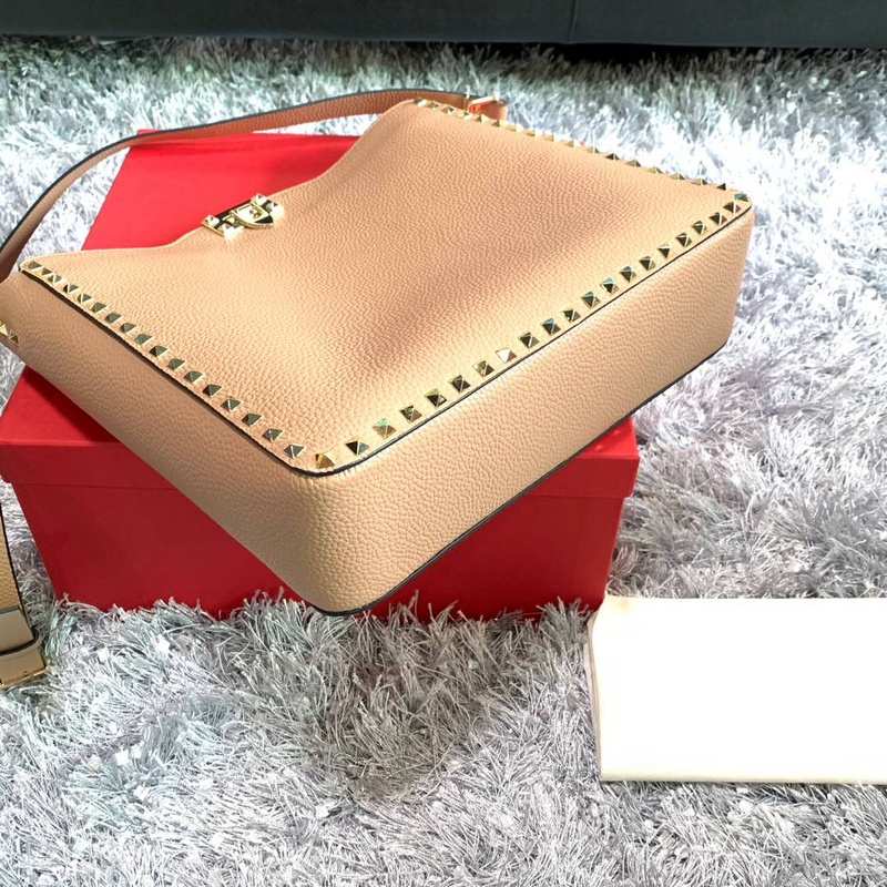 Valentino 0013