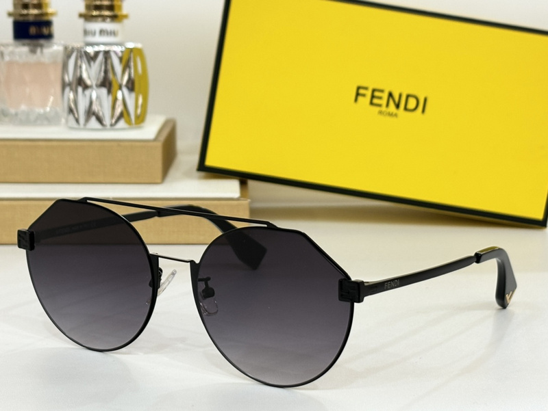 FENDI 0202 (1)