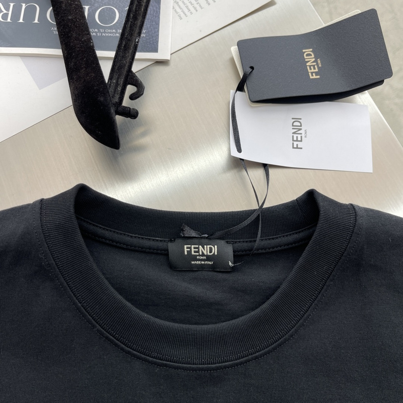 FENDI 0493 (1)