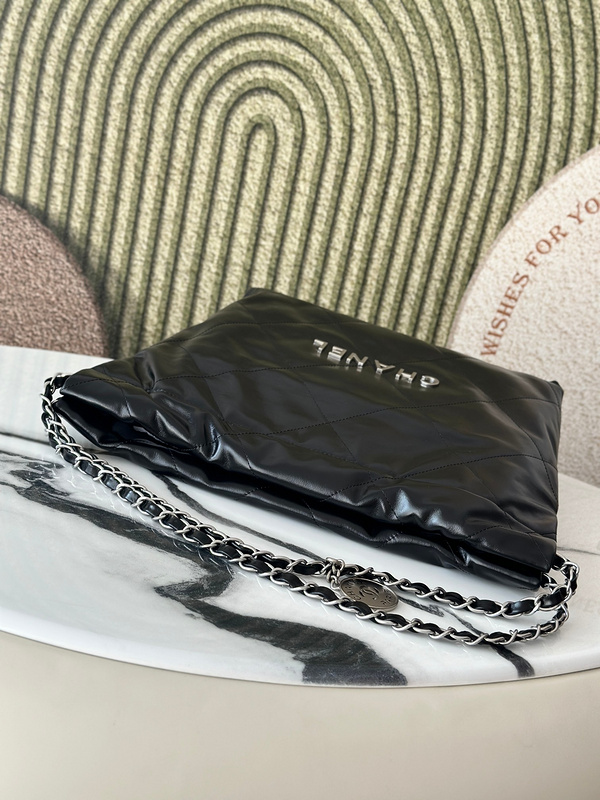 Chanel 0472