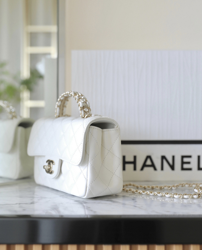 Chanel 0767