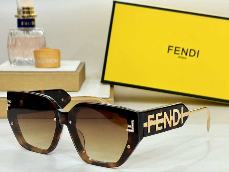 FENDI 0186 (1)