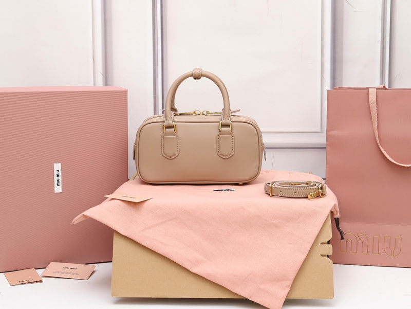 Miu Miu 0543