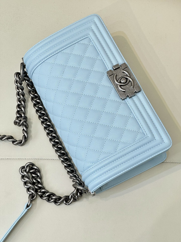 Chanel 1090