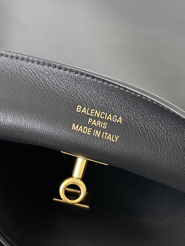 Balenciaga 0024